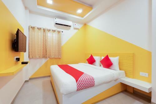 Collection O 60423 Hotel Sr