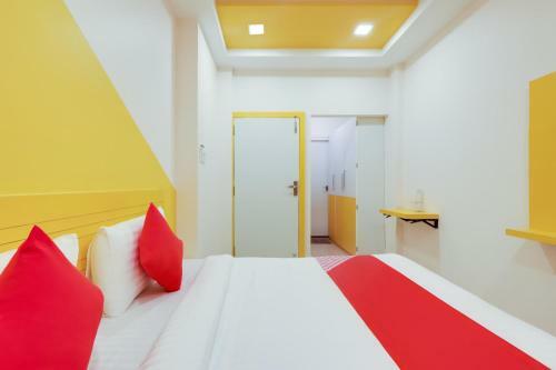 Collection O 60423 Hotel Sr