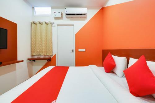 Collection O 60423 Hotel Sr