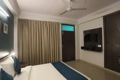 Silverkey Executive Stays 46142 Hotel Ratiram Palace