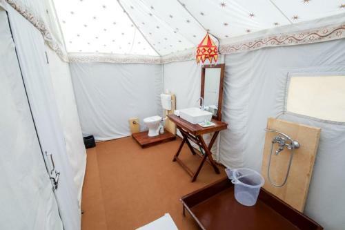 Venture Desert Camp
