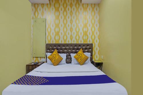 Hotel Spot On 72246 Gayatri Lodge