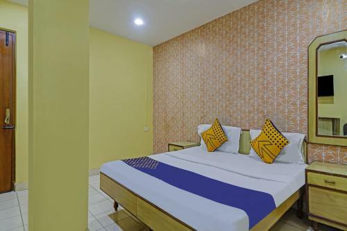 Hotel Spot On 72246 Gayatri Lodge