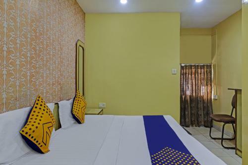 Hotel Spot On 72246 Gayatri Lodge