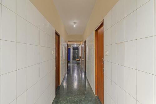 Hotel Spot On 72246 Gayatri Lodge