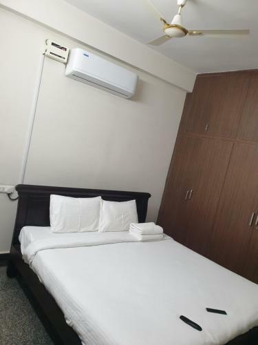 Hostal Oak Suites Guest House