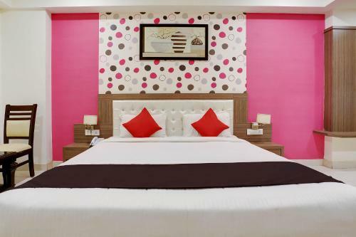 Capital O 49135 Sri Simran Park Hotel