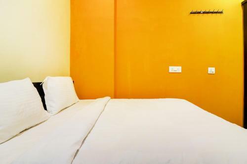Hostal Oyo 80365 Sri Vinayaka Luxury Hotel