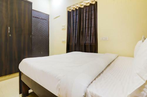 Hostal Oyo 80365 Sri Vinayaka Luxury Hotel