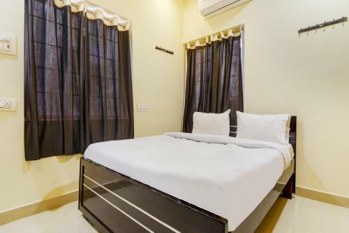 Hostal Oyo 80365 Sri Vinayaka Luxury Hotel
