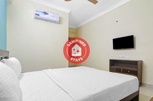 Oyo 85841 Hotel Vibrant Golden Bay
