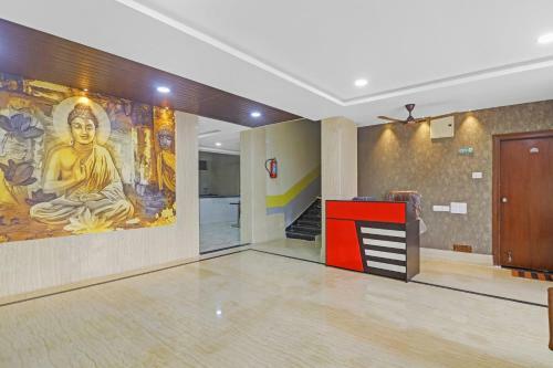 Oyo 85841 Hotel Vibrant Golden Bay