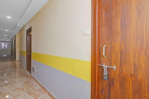 Oyo 85841 Hotel Vibrant Golden Bay