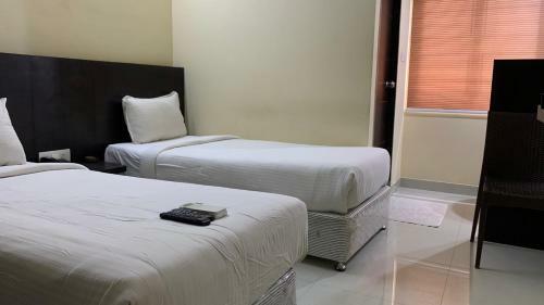 Hotel Cyc 011 Limestone Luxury