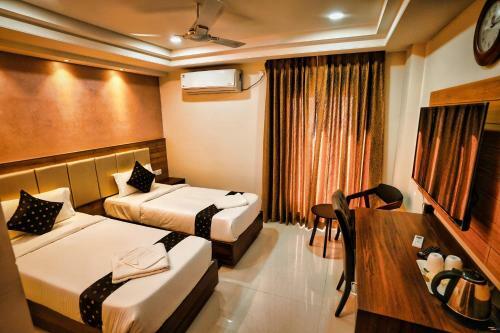 M Square Hotel