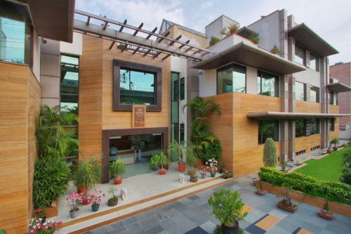 Hostal Sona South City