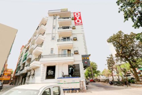 Hotel Oyo 80176 Collection O Star Key Residency