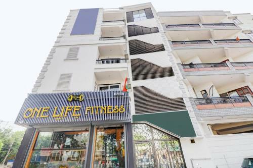 Hotel Oyo 80176 Collection O Star Key Residency