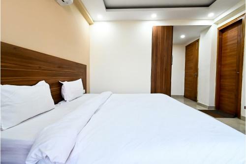 Fabhotel Holy House