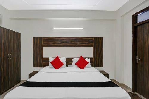 Hotel Capital O 81645 City Residency