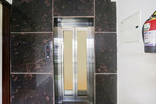 Hotel Capital O 81645 City Residency