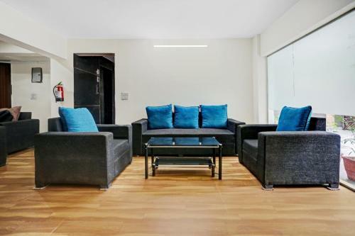 Hotel Capital O 81645 City Residency