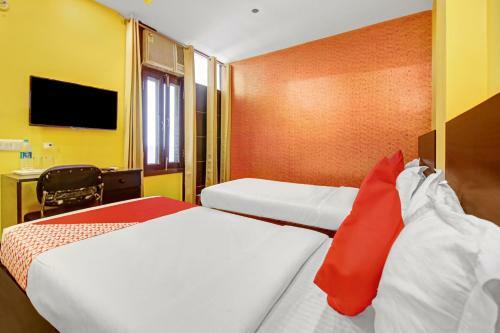 Oyo 81095 Apurwa Hotels