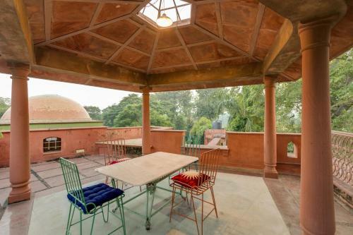 Villa Hostie Chinar Haveli - Heritage Home With Pool, Gurgaon