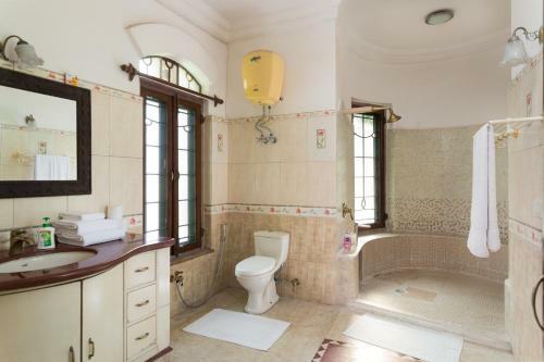 Villa Hostie Chinar Haveli - Heritage Home With Pool, Gurgaon
