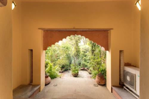 Villa Hostie Chinar Haveli - Heritage Home With Pool, Gurgaon
