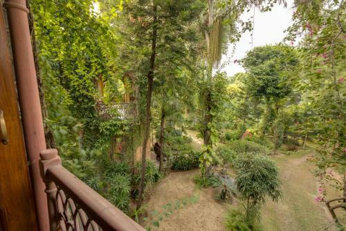 Villa Hostie Chinar Haveli - Heritage Home With Pool, Gurgaon