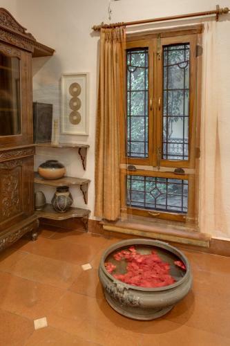 Villa Hostie Chinar Haveli - Heritage Home With Pool, Gurgaon