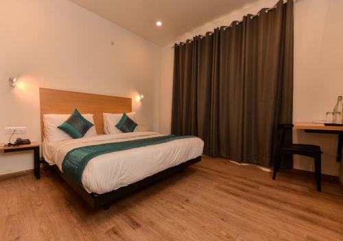 Hotel Mavens White Artemis Hospital Road Sector 52 Gurgaon