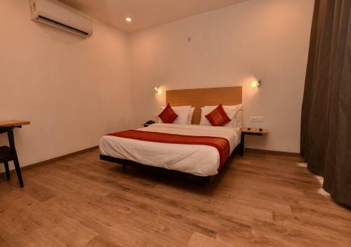 Hotel Mavens White Artemis Hospital Road Sector 52 Gurgaon