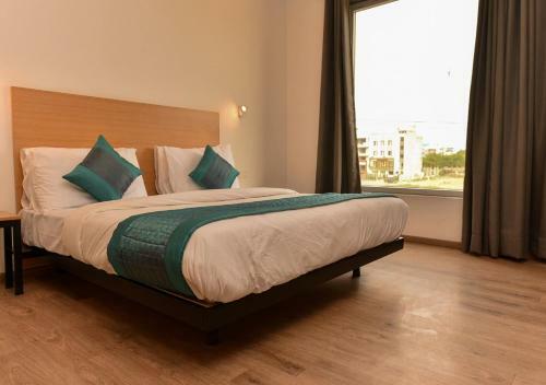 Hotel Mavens White Artemis Hospital Road Sector 52 Gurgaon