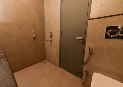 Hotel Mavens White Artemis Hospital Road Sector 52 Gurgaon