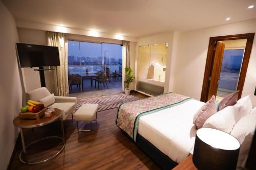 Hotel Regenta Suites Gurugram, Sohna Road, Sector 49