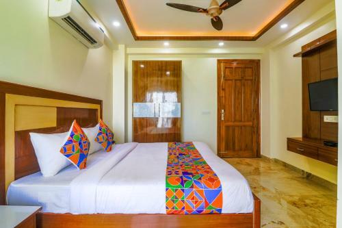 Fabhotel Star Corporate Suite
