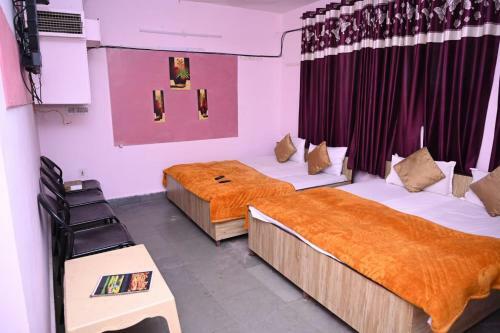 Hotel Konark & Restaurant