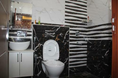 Apartamento Lovely 2 Bhk Appartement With Rooftop