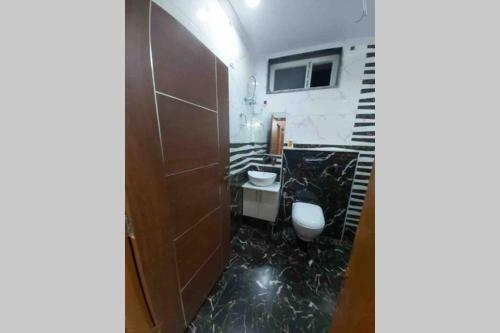 Apartamento Lovely 2 Bhk Appartement With Rooftop