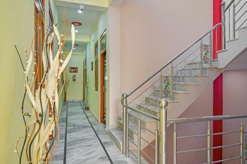 Oyo Flagship 46050 Hotel Roof Top