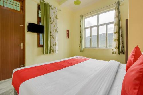 Oyo Flagship 46050 Hotel Roof Top
