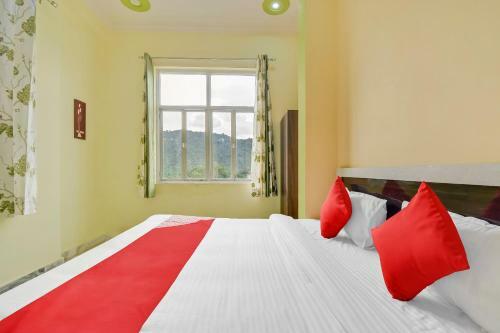 Oyo Flagship 46050 Hotel Roof Top