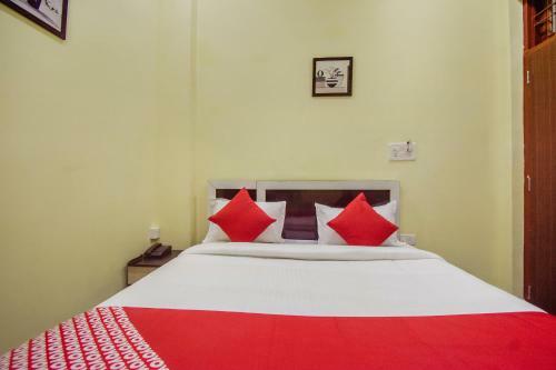 Oyo Flagship 46050 Hotel Roof Top