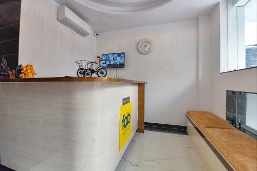 Fabhotel Pink City