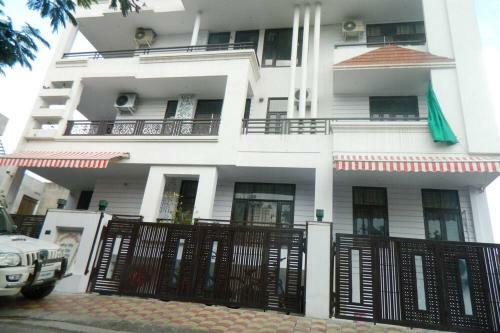 Hotel Lakhdatar Heritage