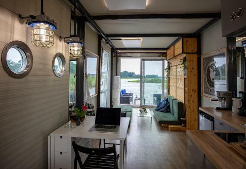Lovely Floating House In A Romantic Little Town