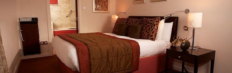 The George Hotel