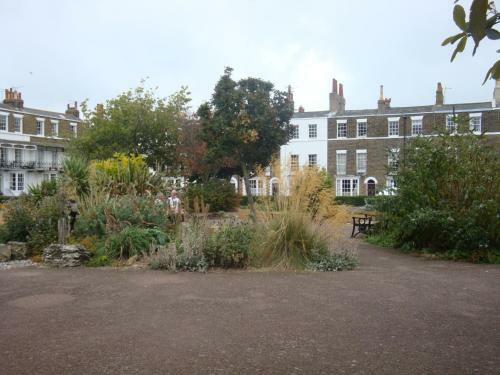 Posada Spencer Court